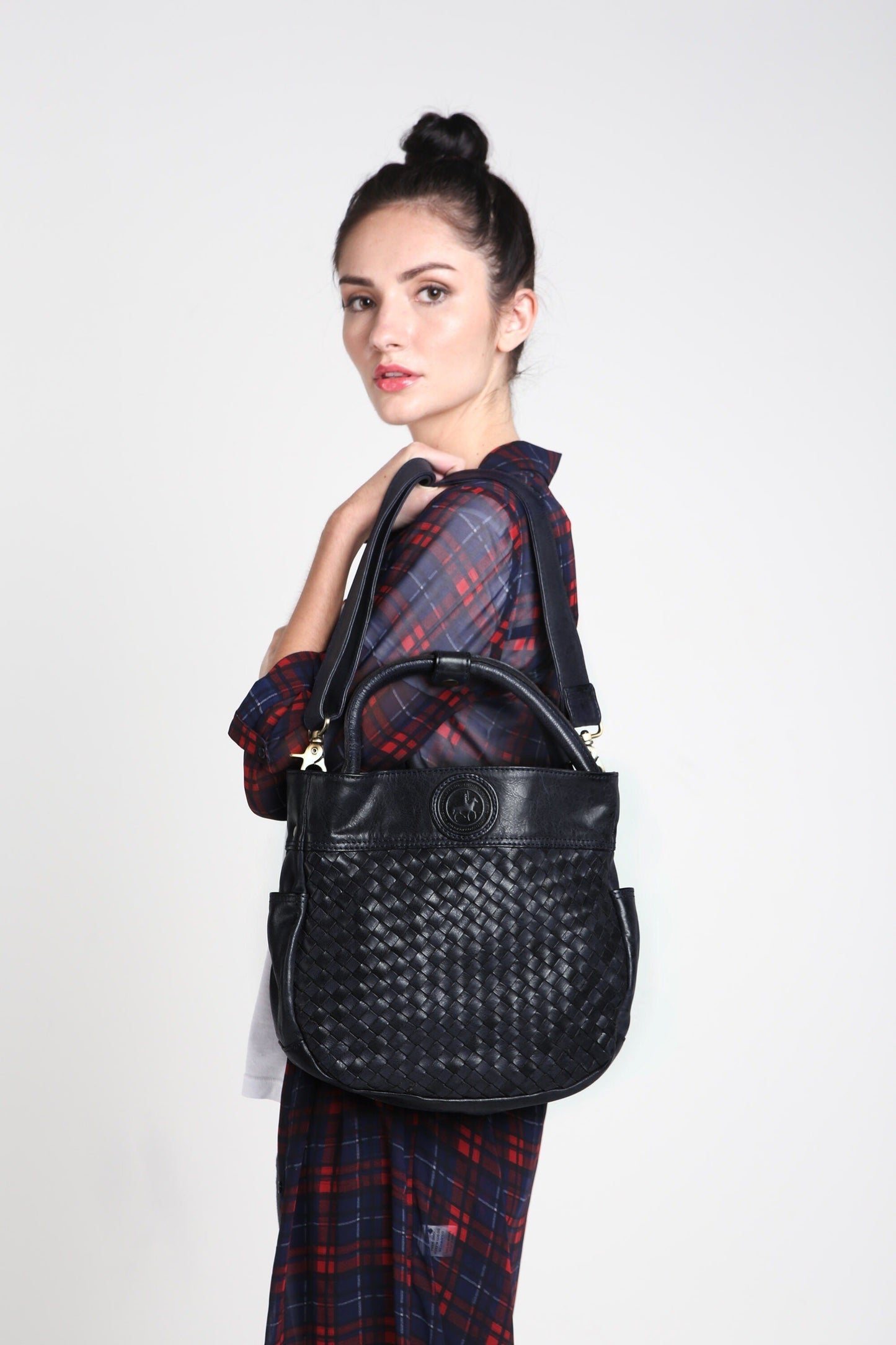 BISHOP BUCKET TOTE / CROSS BODY BAG - Exinoz