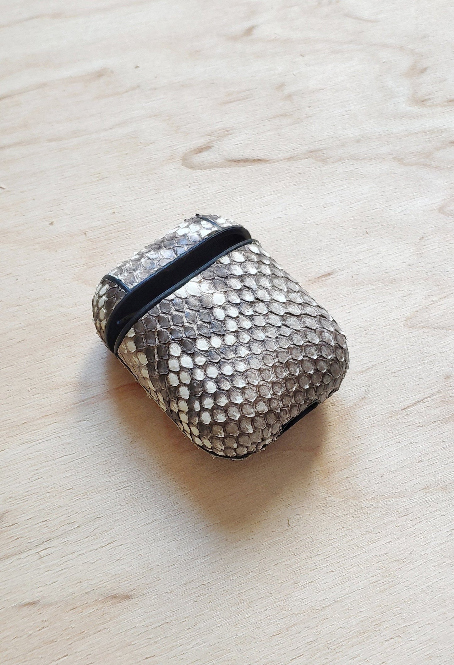 Exinoz Luxury Python Airpod Case - Exinoz