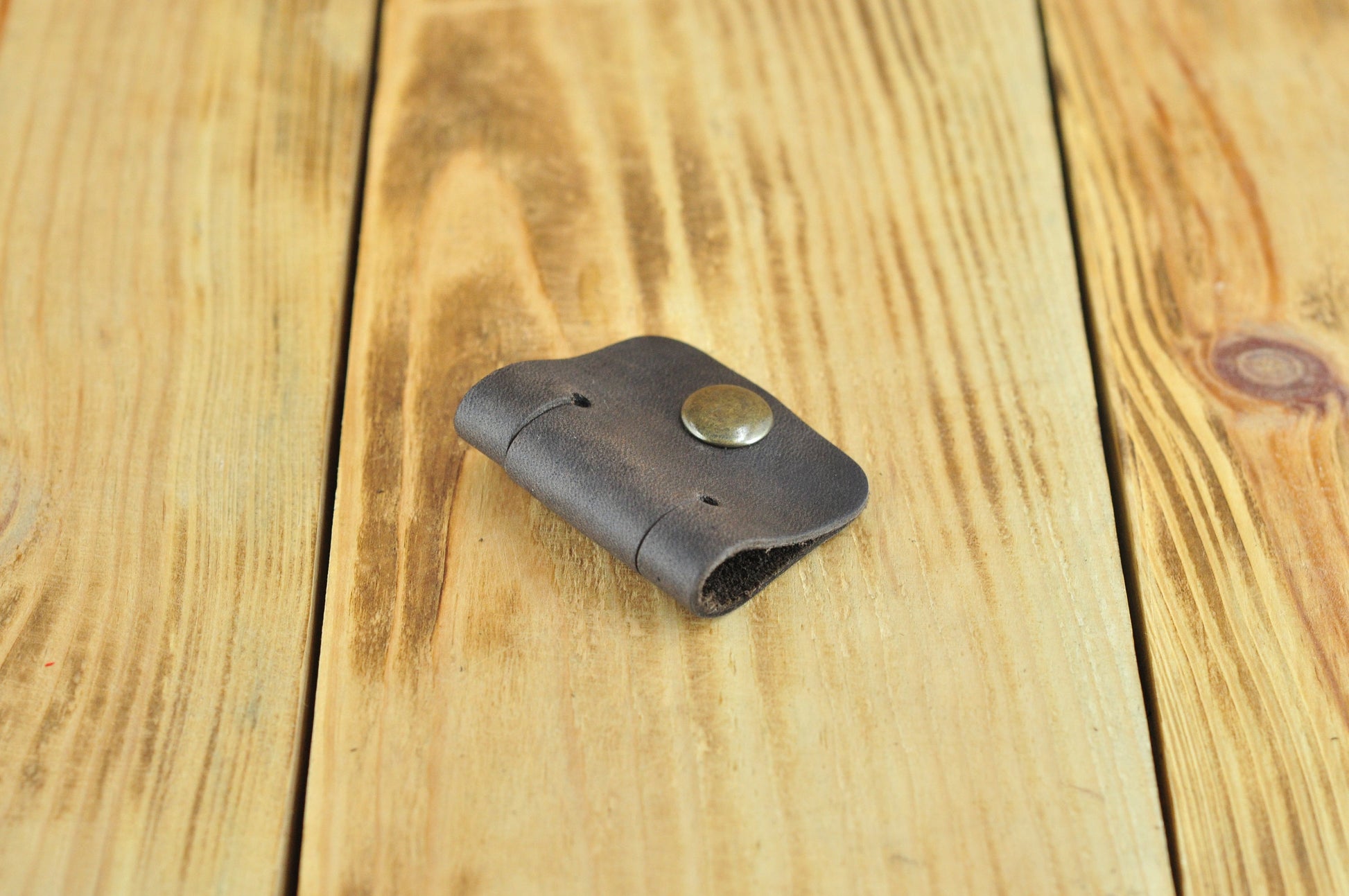 Leather Headphones Holder, Cable Organiser - Exinoz